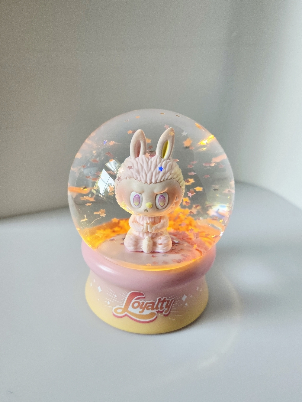 POP MART Big into Energy Snow Globe - Loyalty - Picture 3 of 9